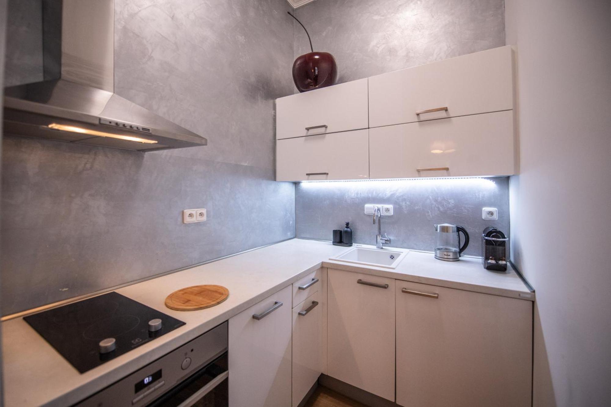 Modern Downtown Apt - Renovated, On Ideal Location Prague Luaran gambar