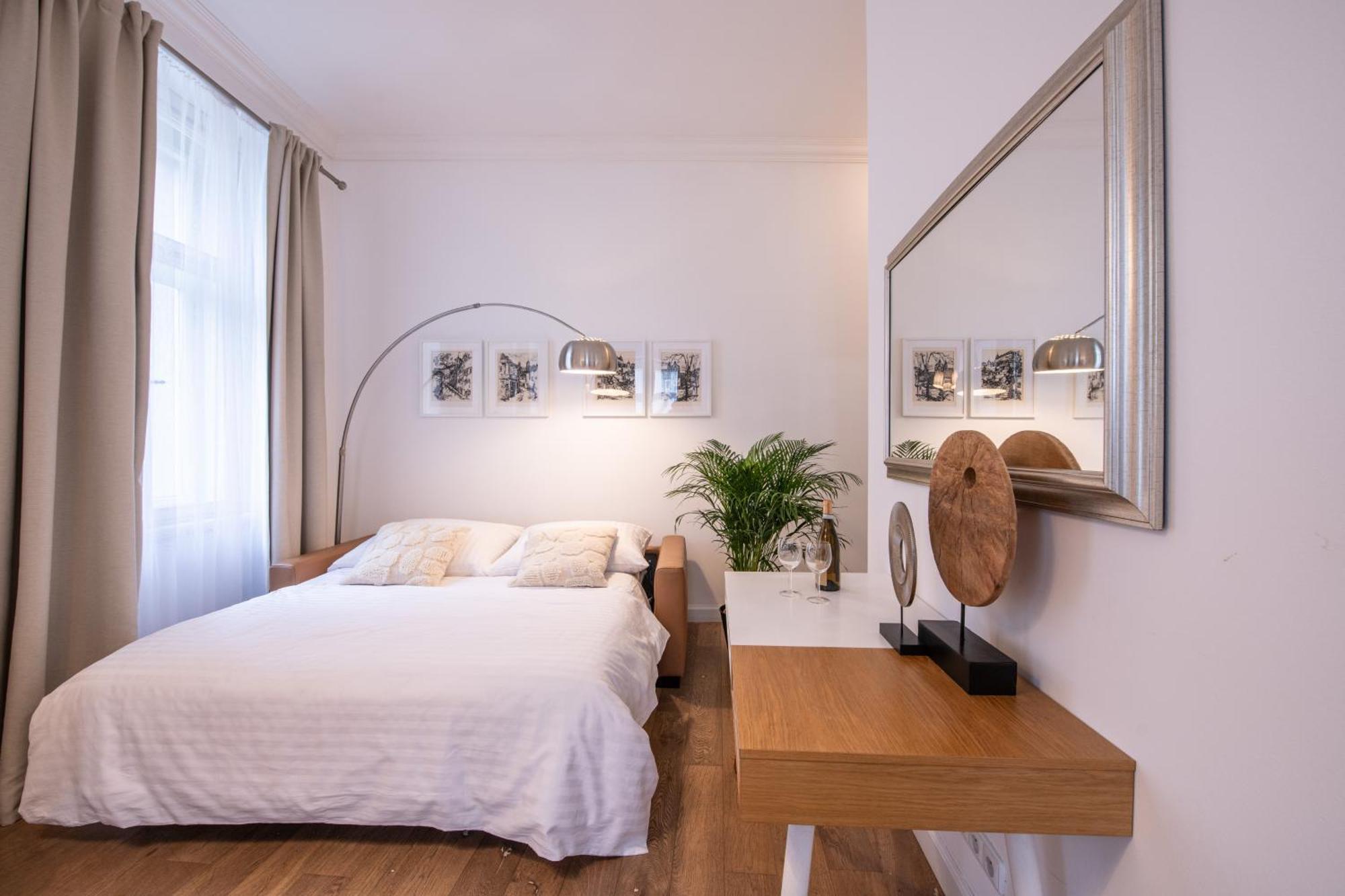 Modern Downtown Apt - Renovated, On Ideal Location Prague Luaran gambar