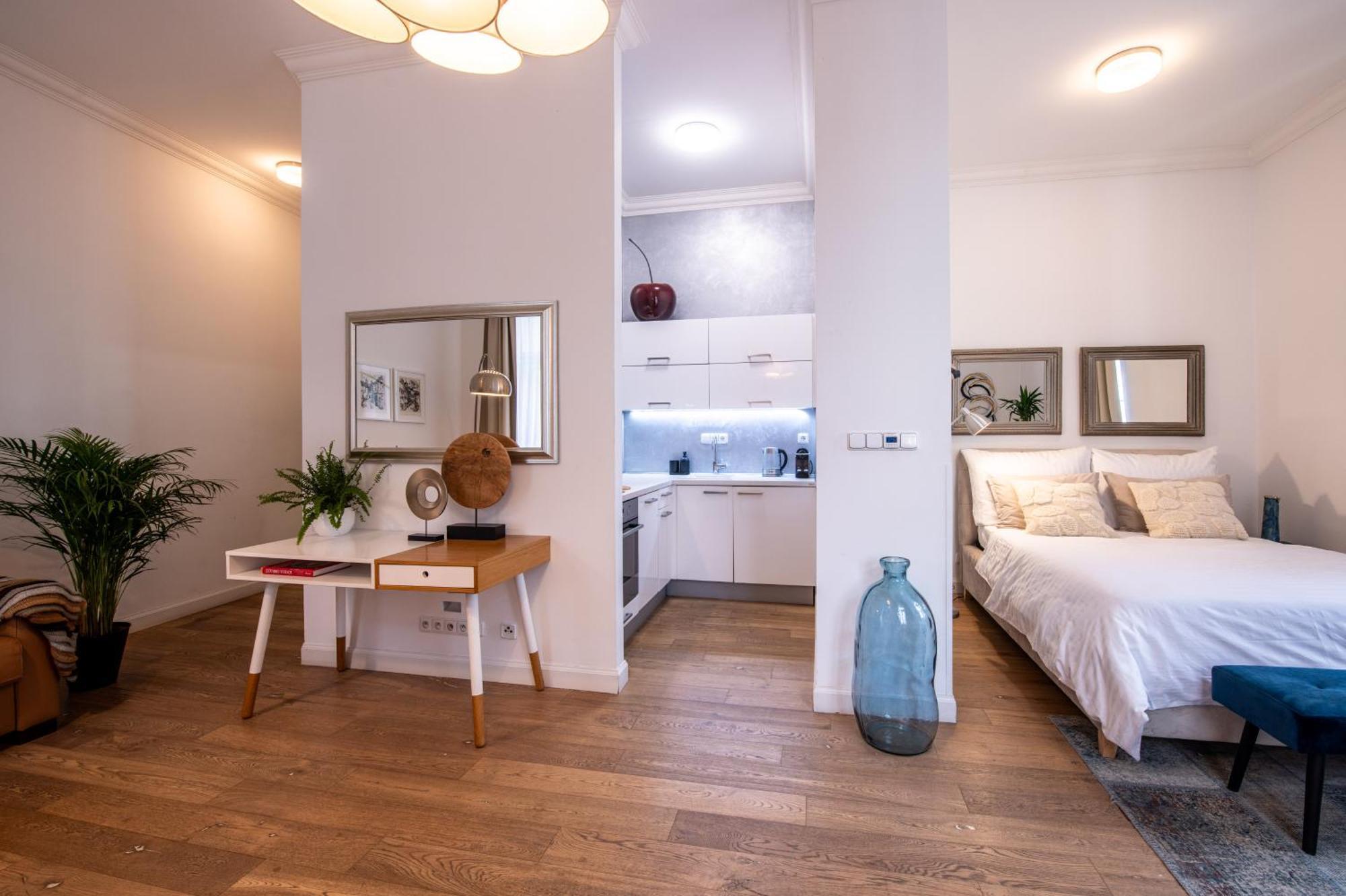Modern Downtown Apt - Renovated, On Ideal Location Prague Luaran gambar